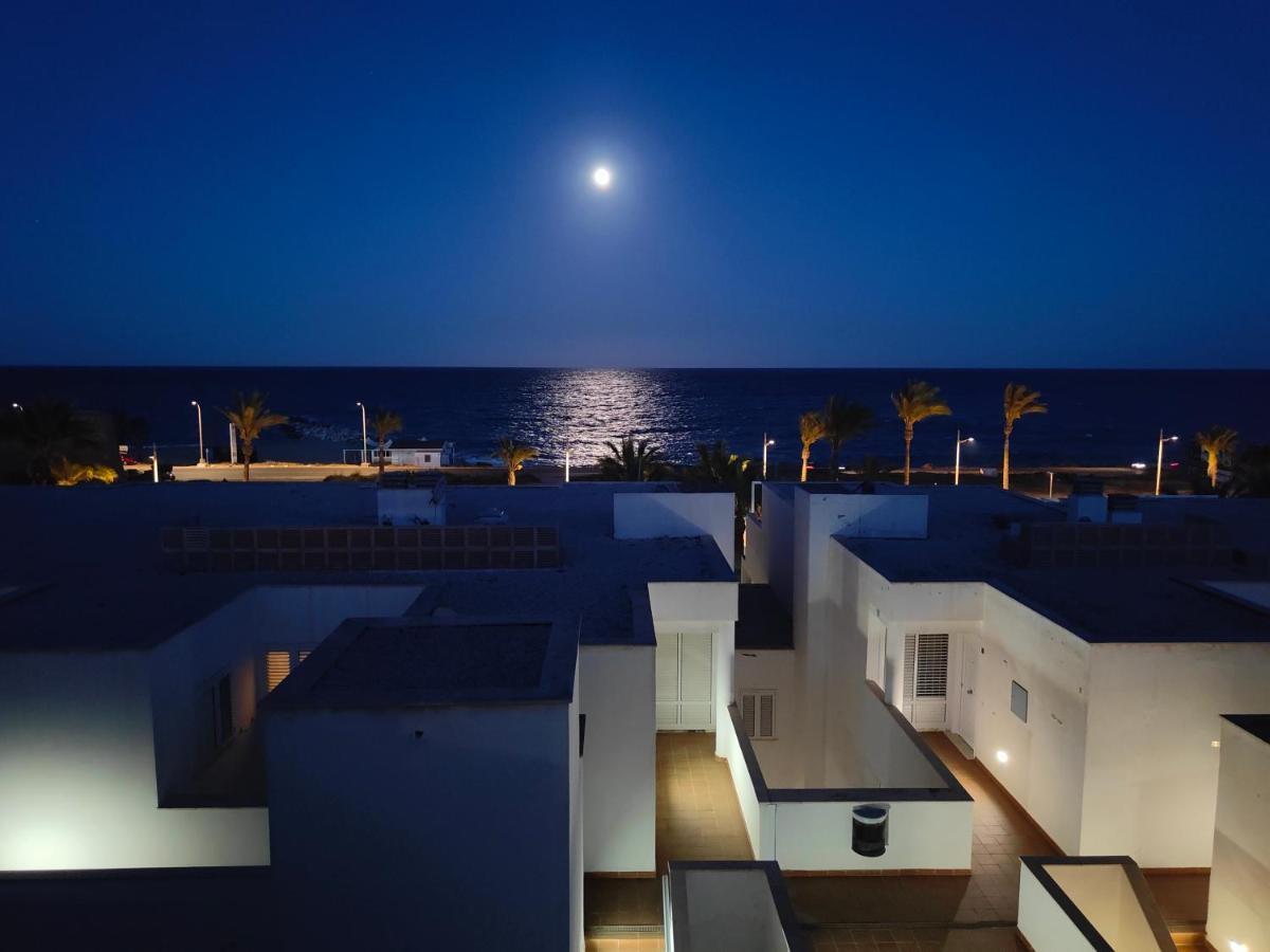 Apartamento Playa Del Faro Гаруча Екстериор снимка